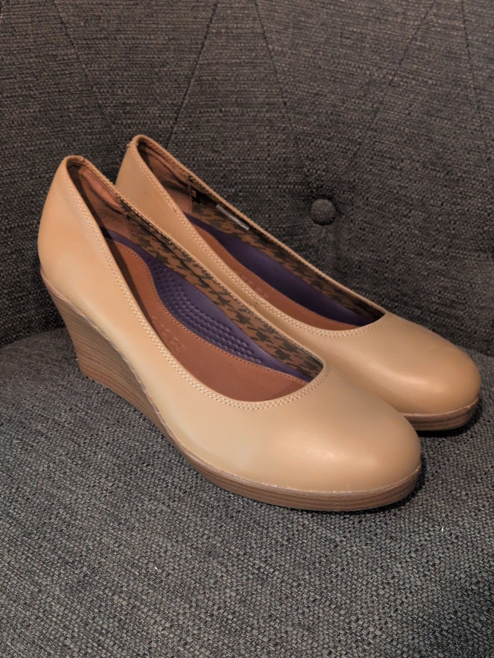 Crocs Women's Tan Beige Comfort Wedge Pumps Size 11